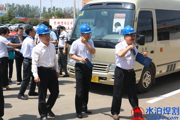 侯典峰、王力舟來水泊焊割